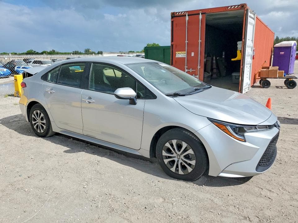 2022 TOYOTA COROLLA LE 4