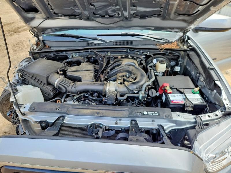 2019 TOYOTA TACOMA SR5 V6 11