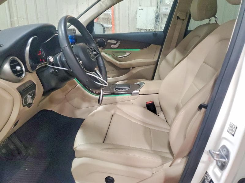 2020 MERCEDES-BENZ GLC 300 4MATIC 7