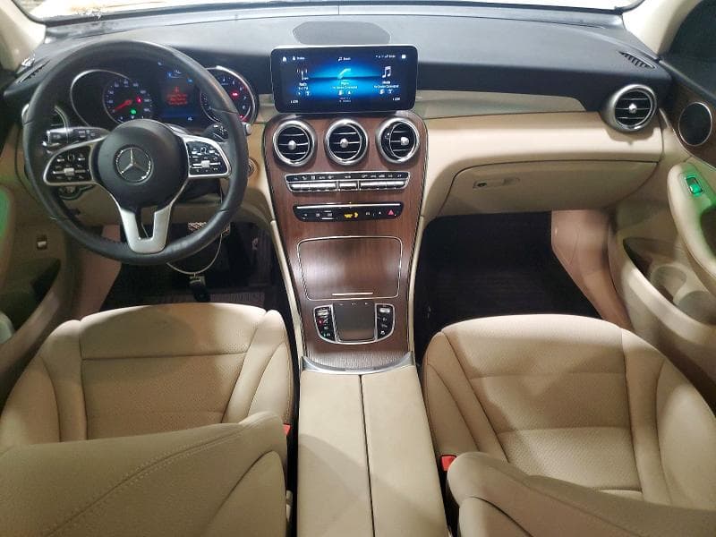2020 MERCEDES-BENZ GLC 300 4MATIC 8