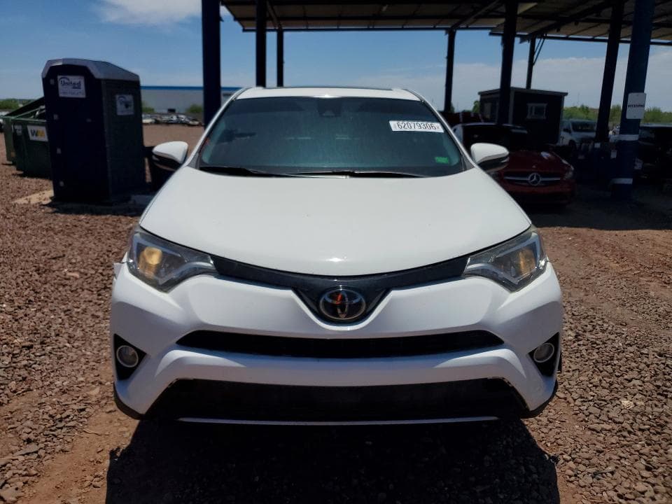 2018 TOYOTA RAV4 XLE 5
