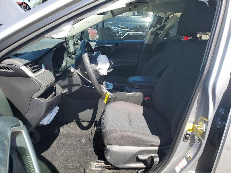 2021 TOYOTA RAV4 LE 7