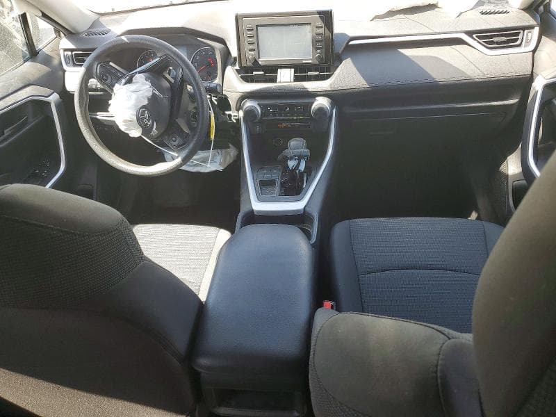 2021 TOYOTA RAV4 LE 8