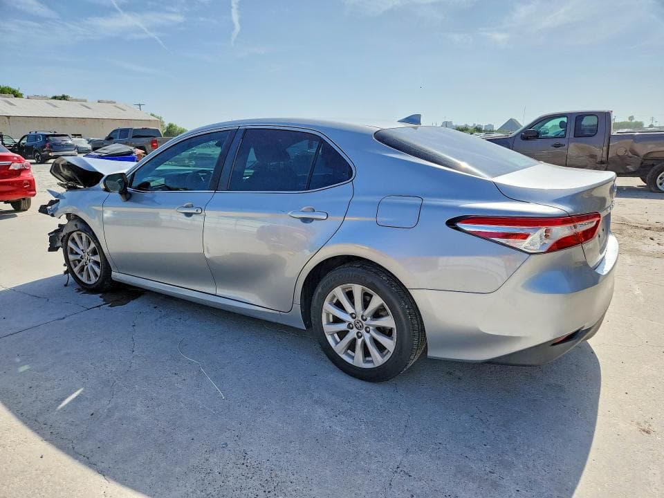 2020 TOYOTA CAMRY LE 2