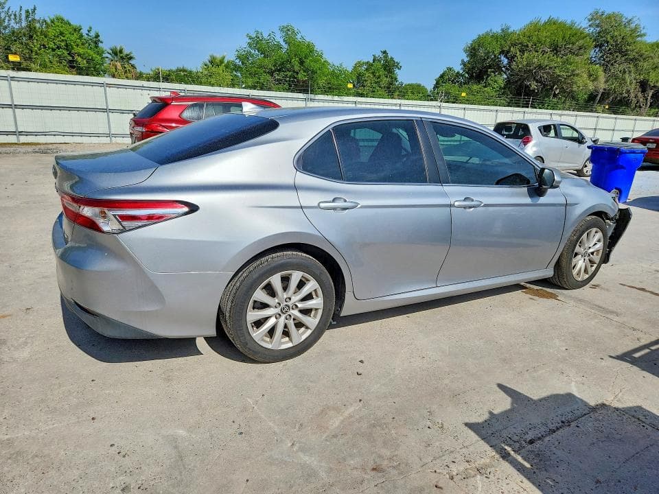 2020 TOYOTA CAMRY LE 3