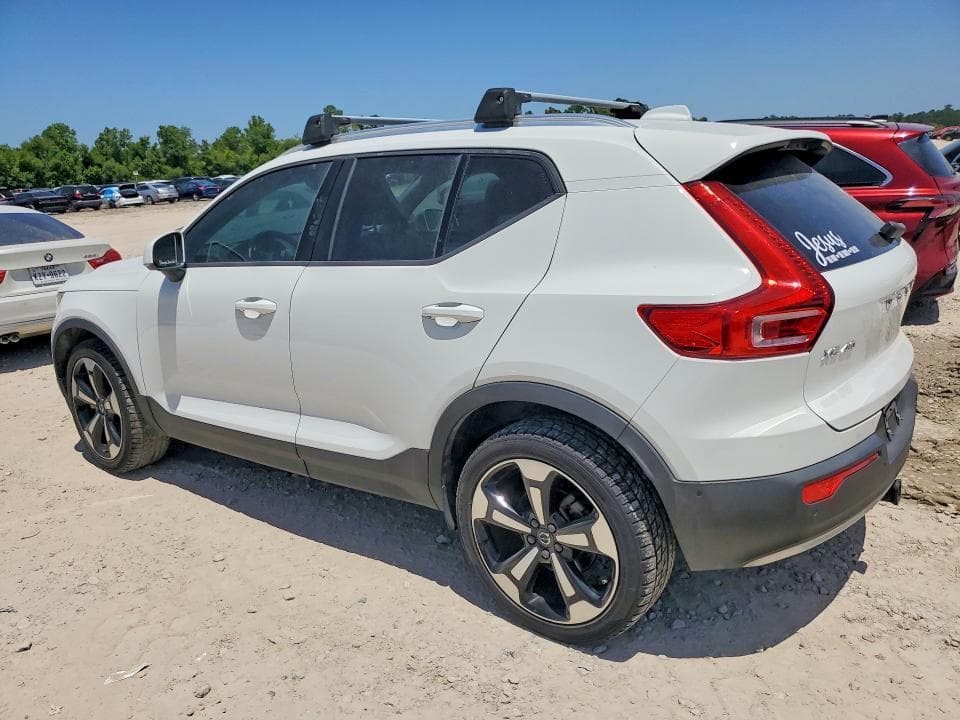 2019 VOLVO XC40 T5 MOMENTUM T5 MOMENTUM 2