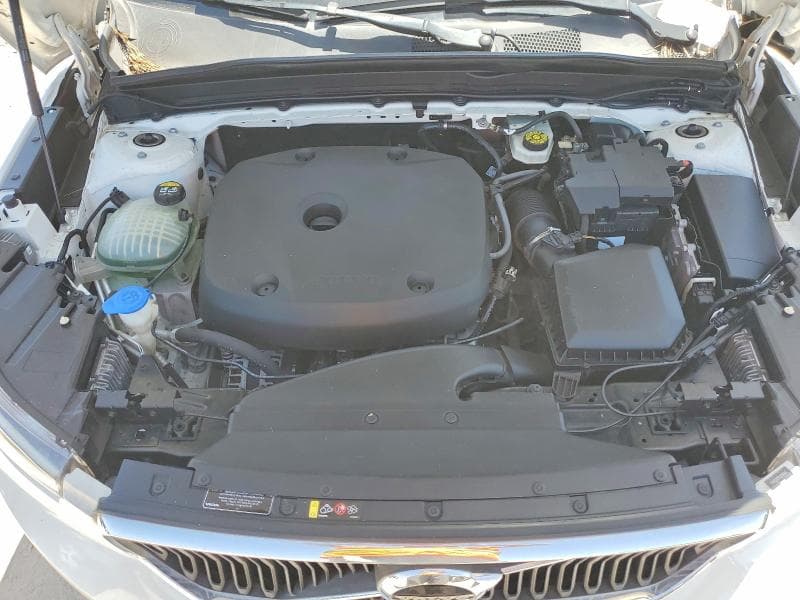 2019 VOLVO XC40 T5 MOMENTUM T5 MOMENTUM 12