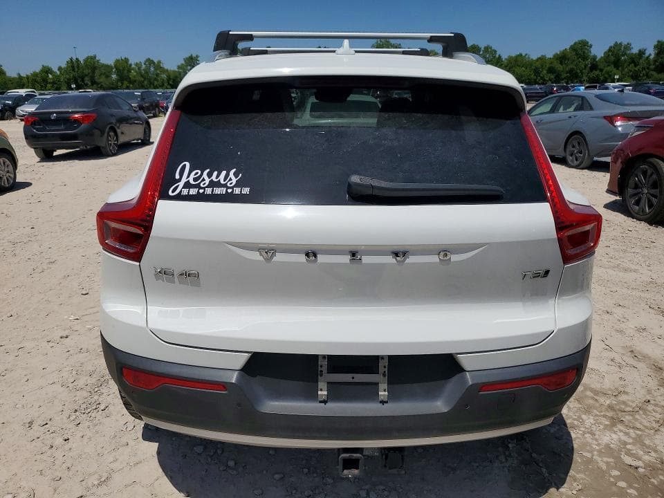 2019 VOLVO XC40 T5 MOMENTUM T5 MOMENTUM 6