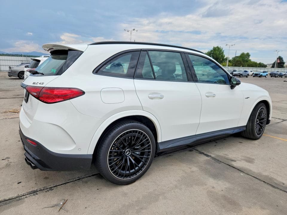 2024 MERCEDES-BENZ GLC 43 4MATIC AMG 3