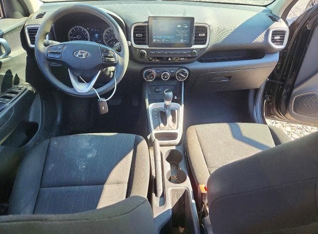 2020 HYUNDAI VENUE SE 8