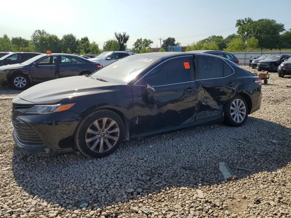 2018 TOYOTA CAMRY LE - 1