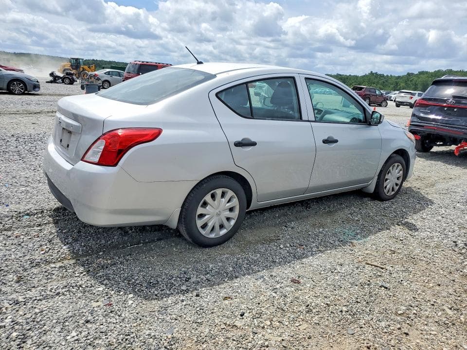 2019 NISSAN VERSA S 3