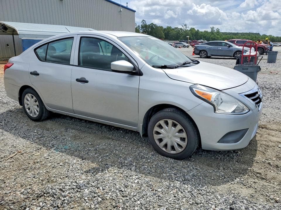 2019 NISSAN VERSA S 4