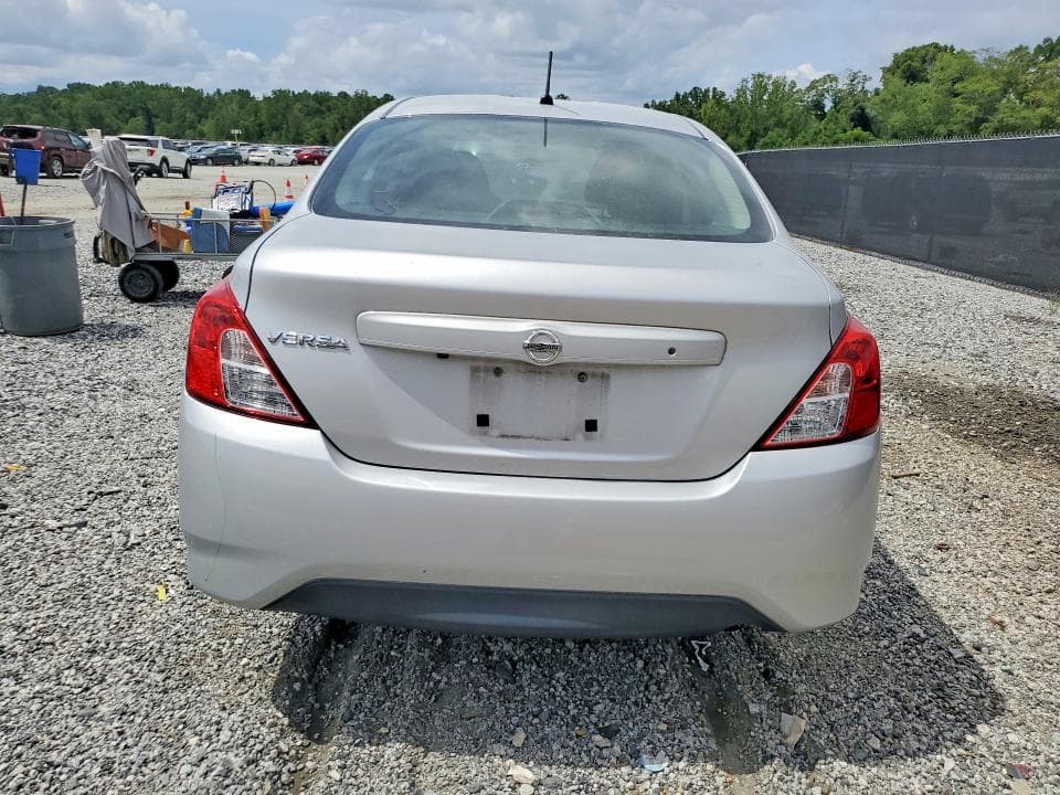 2019 NISSAN VERSA S 6