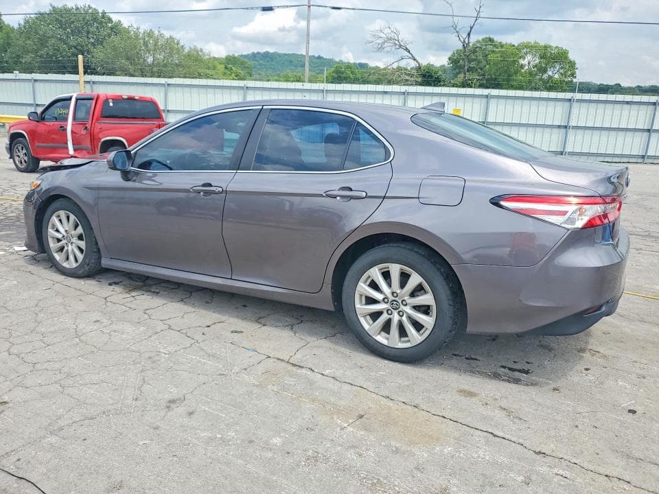 2019 TOYOTA CAMRY LE 2
