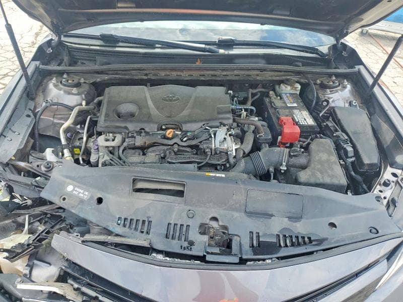 2019 TOYOTA CAMRY LE 11