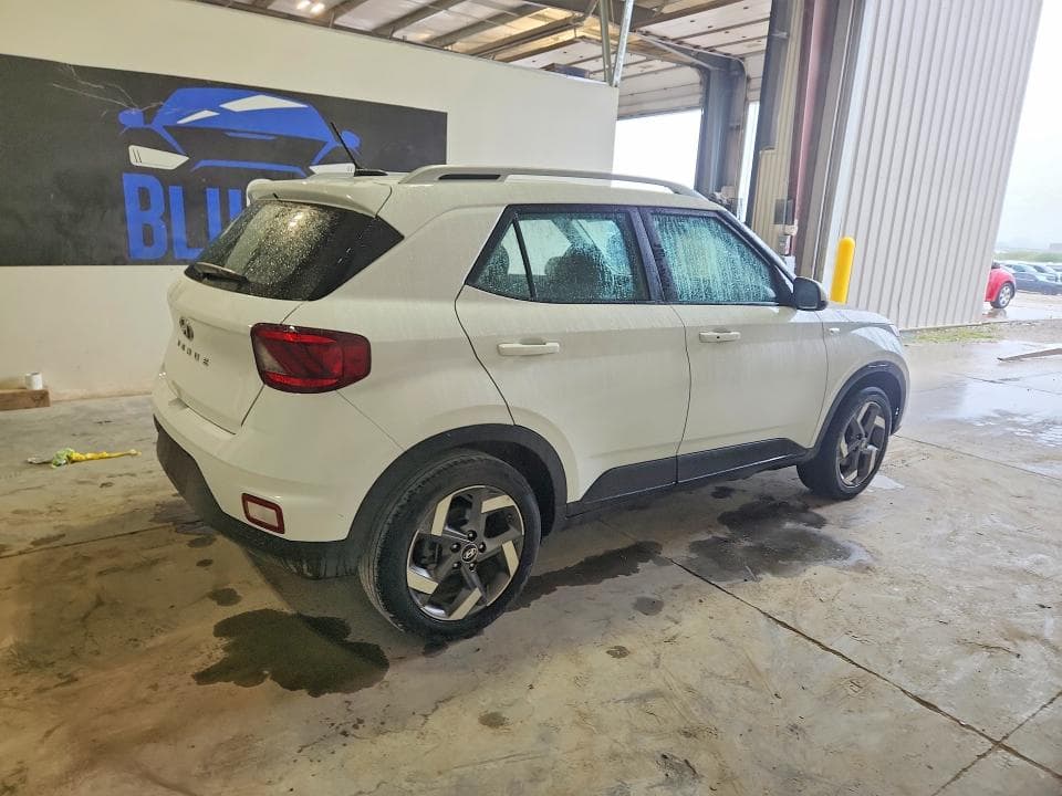2025 HYUNDAI VENUE SEL 3