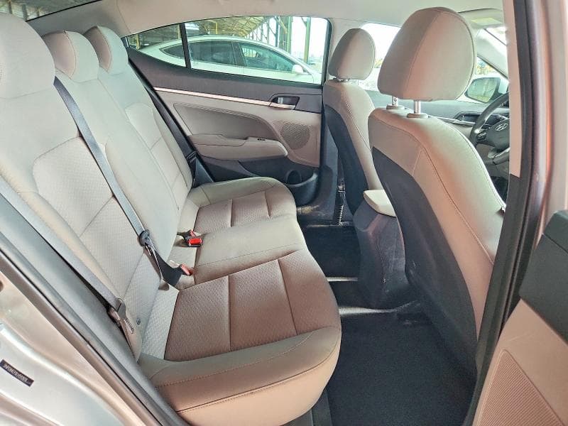 2020 HYUNDAI ELANTRA SEL 10