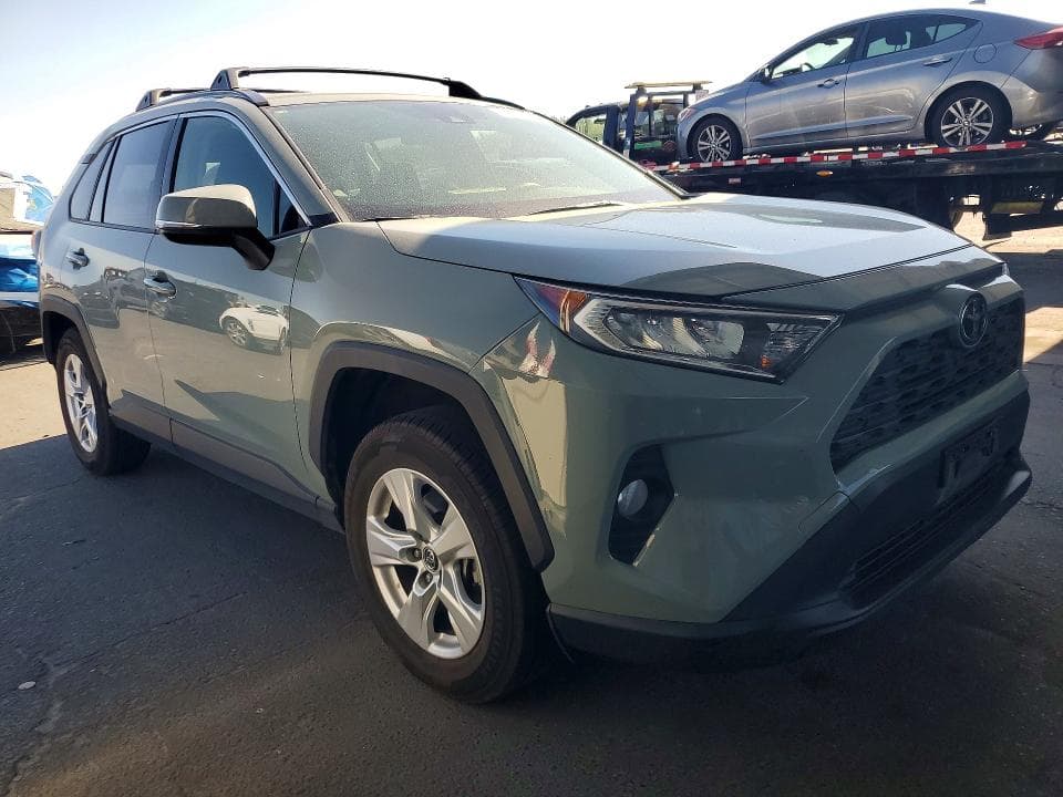 2019 TOYOTA RAV4 XLE 4