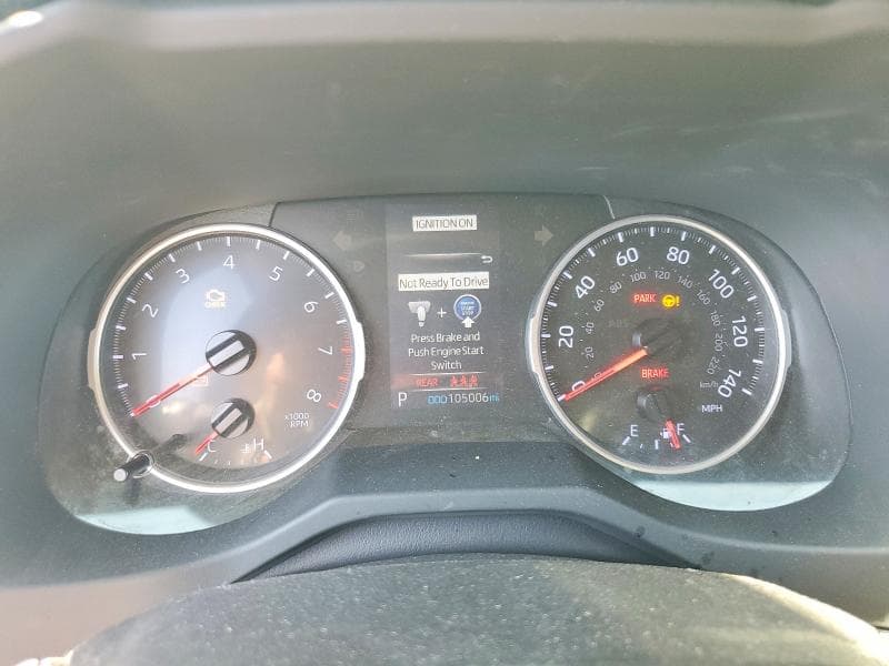 2019 TOYOTA RAV4 XLE 9