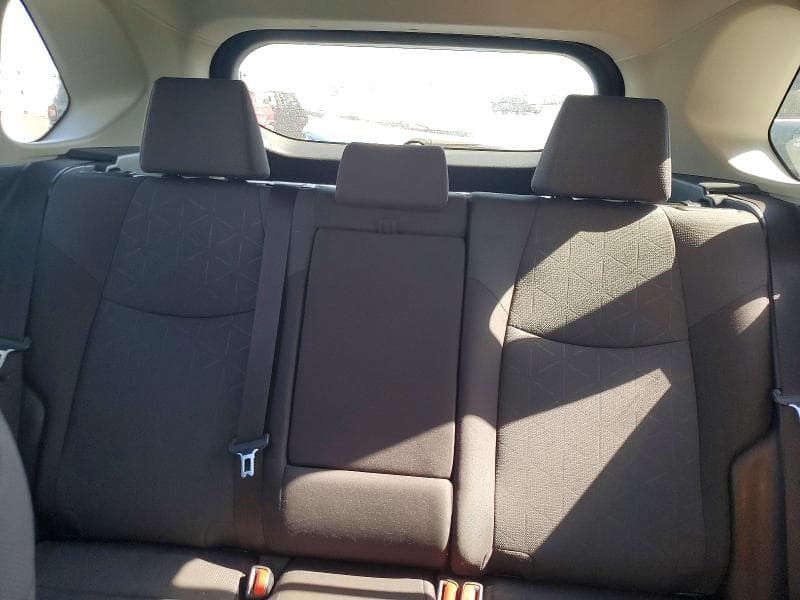 2019 TOYOTA RAV4 XLE 10