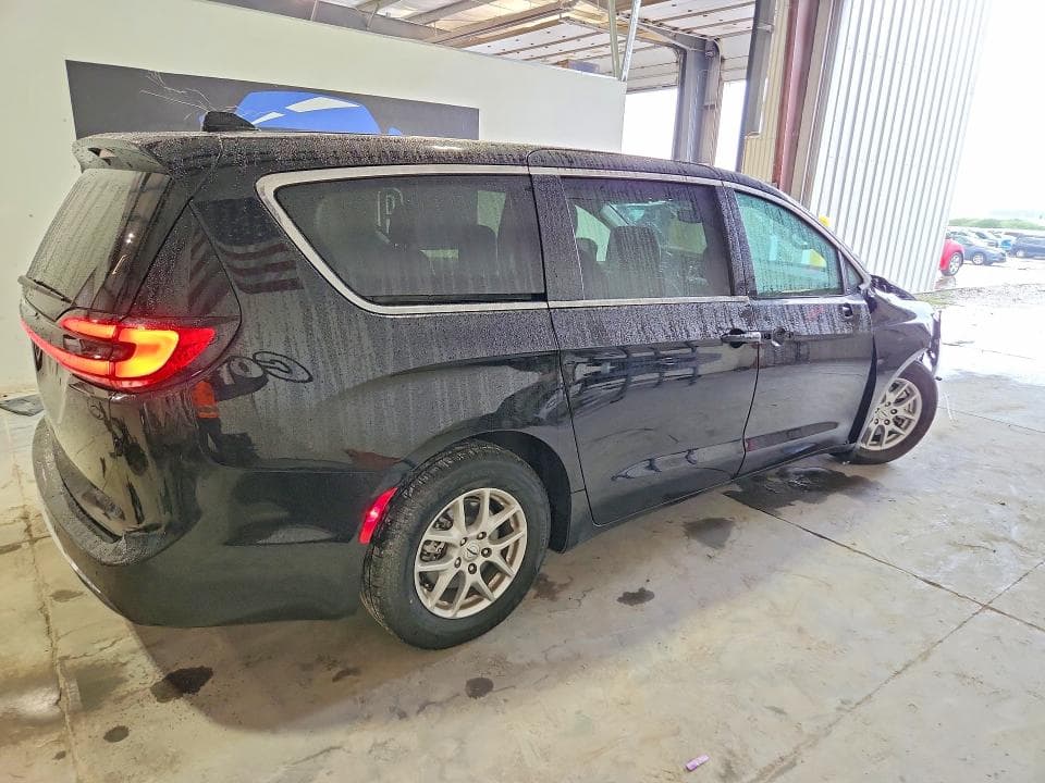 2024 CHRYSLER PACIFICA TOURING L 3