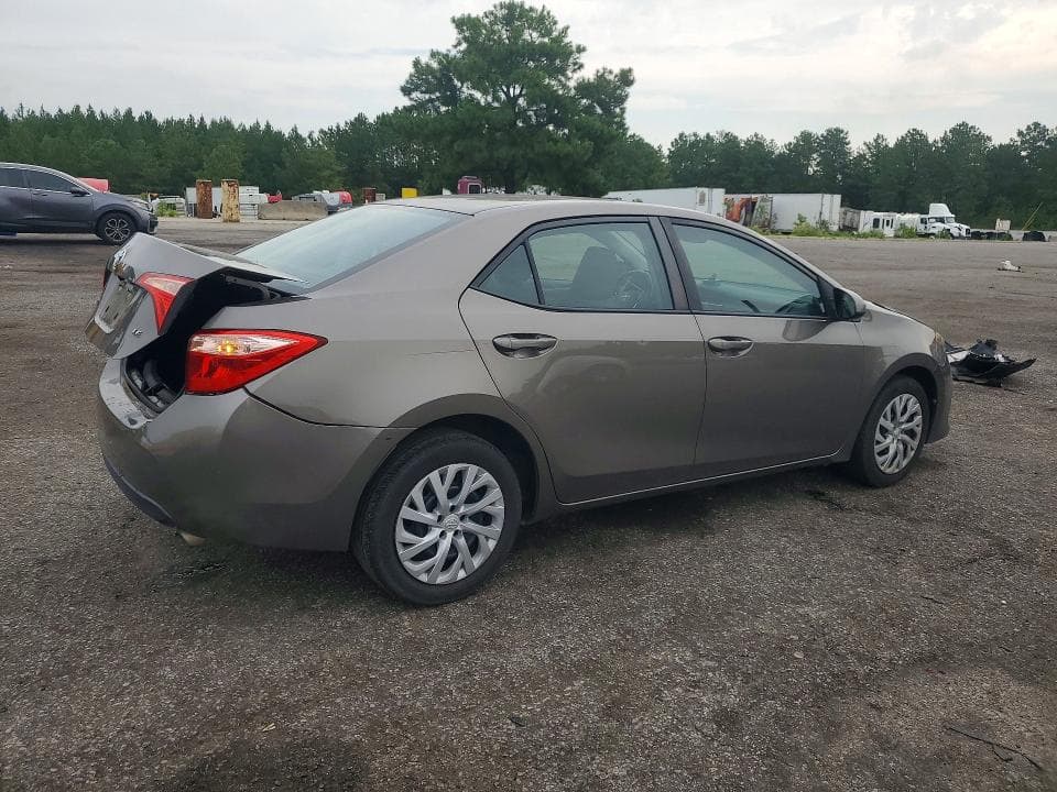 2017 TOYOTA COROLLA LE 3