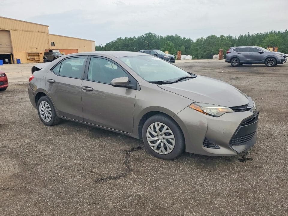 2017 TOYOTA COROLLA LE 4