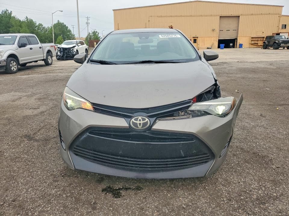 2017 TOYOTA COROLLA LE 5