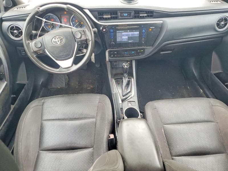 2017 TOYOTA COROLLA LE 8
