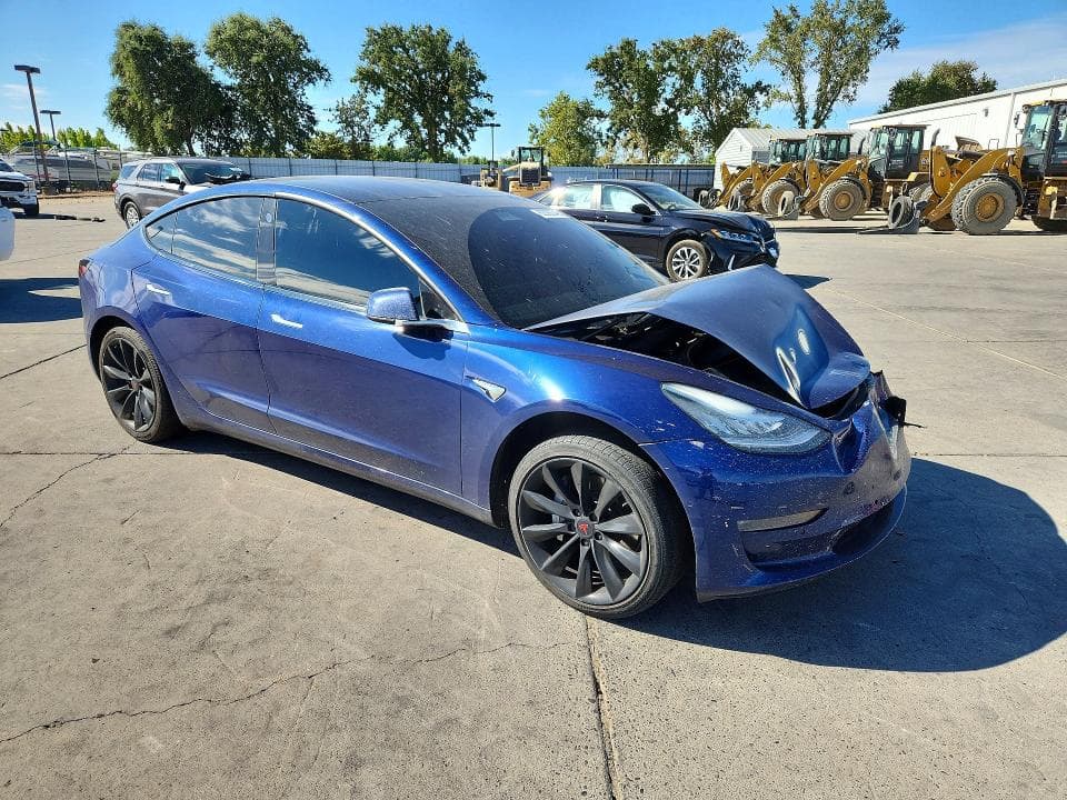 2018 TESLA MODEL 3 4