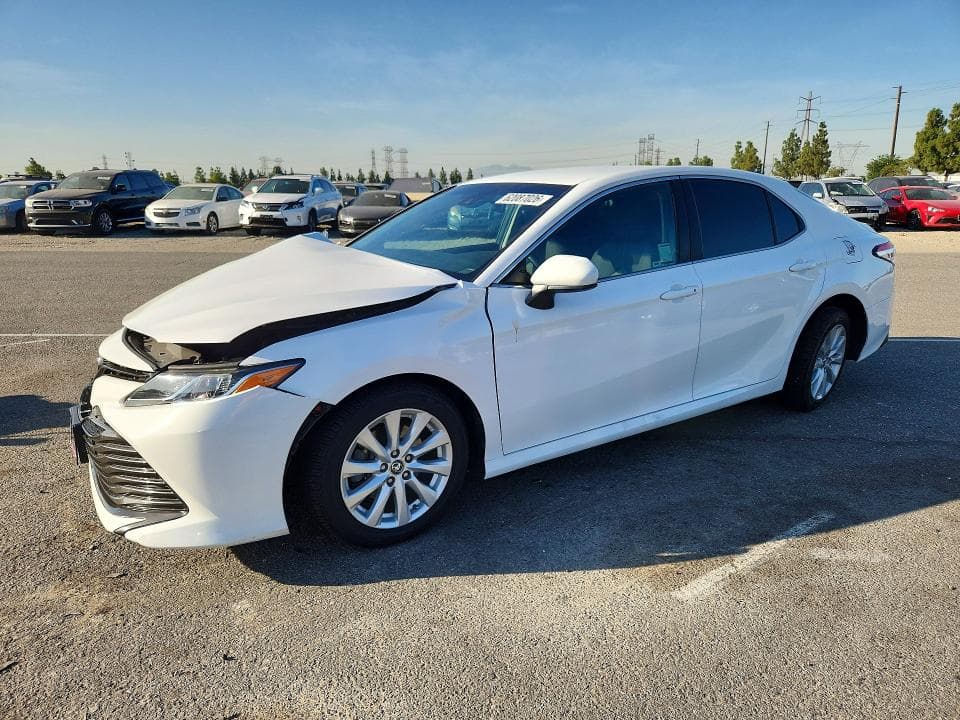 2018 TOYOTA CAMRY LE - 1
