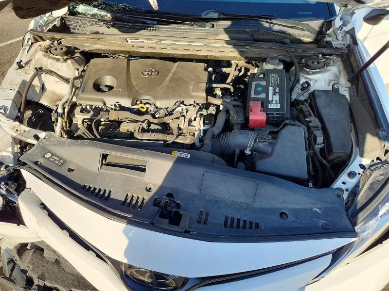 2018 TOYOTA CAMRY LE 11