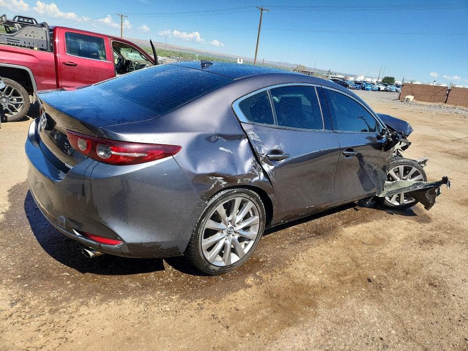 2019 MAZDA 3 PREMIUM 3