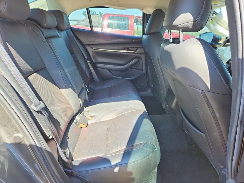 2019 MAZDA 3 PREMIUM 10