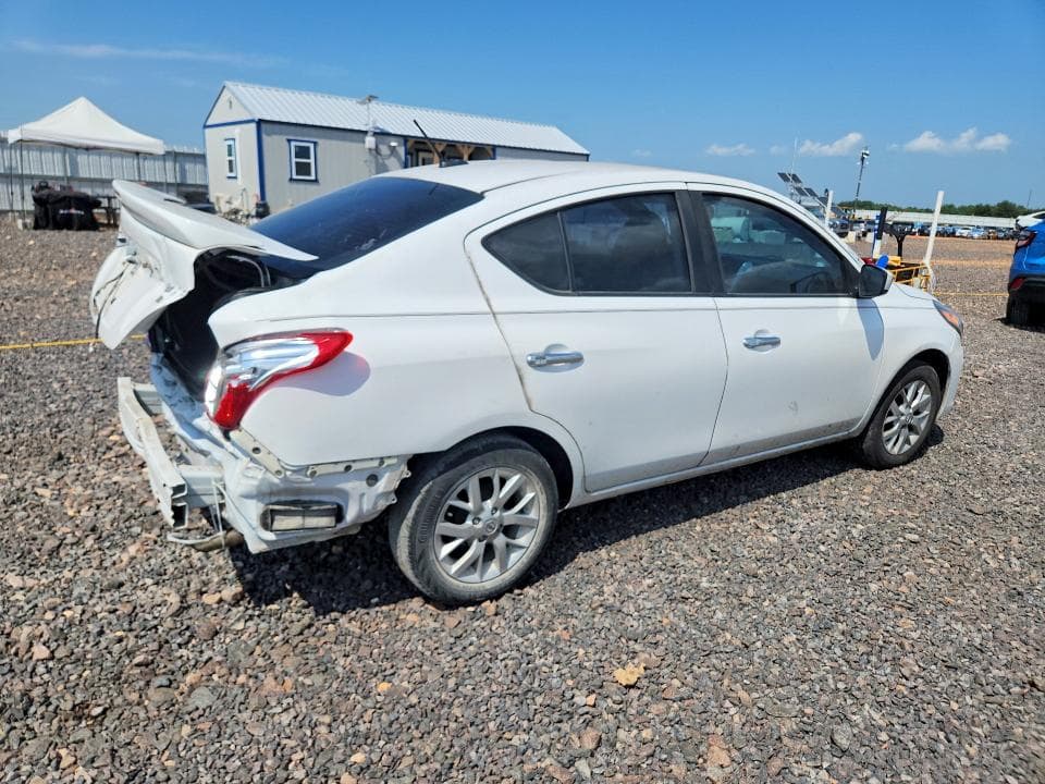 2018 NISSAN VERSA SV 3