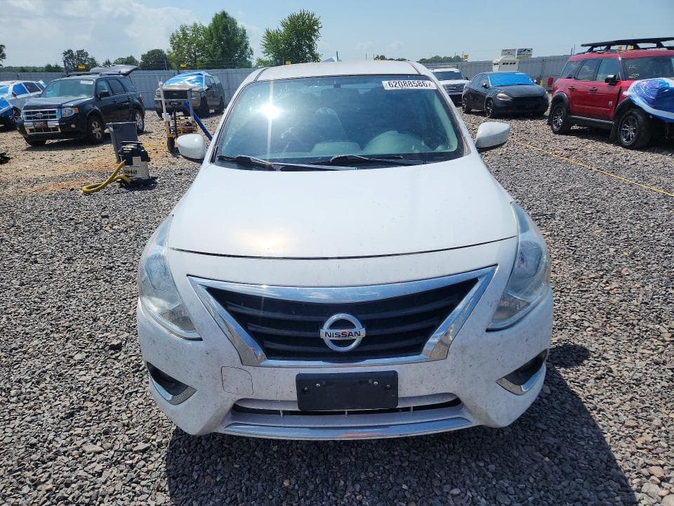2018 NISSAN VERSA SV 5