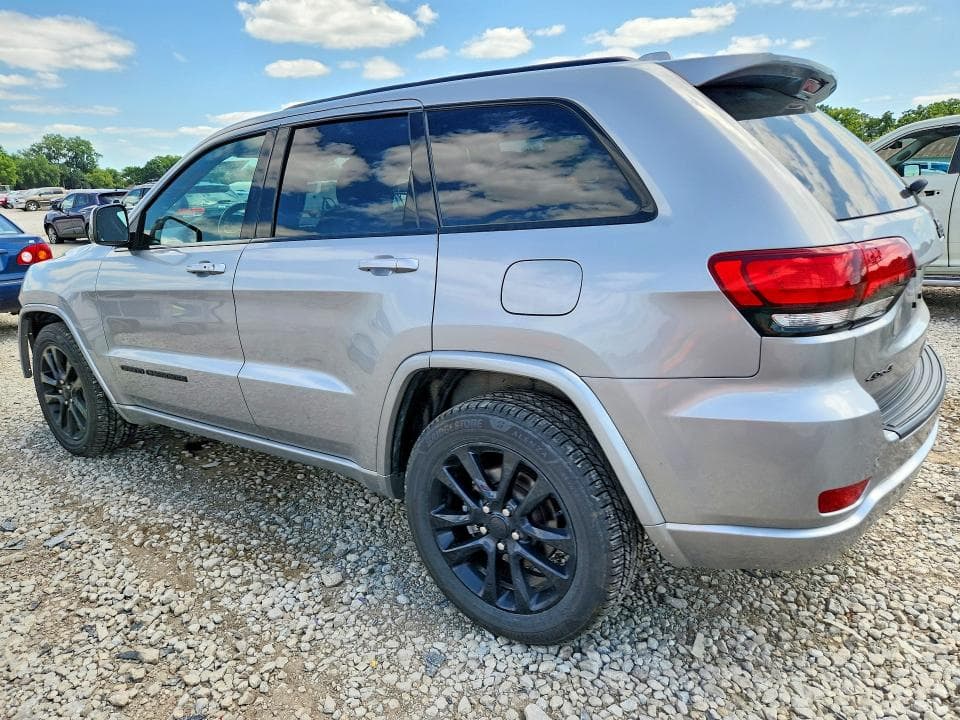 2021 JEEP GRAND CHEROKEE LAREDO 2