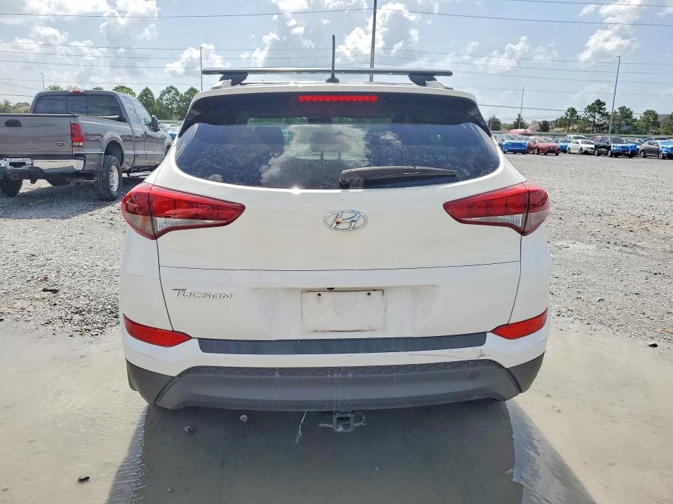 2017 HYUNDAI TUCSON SE 6