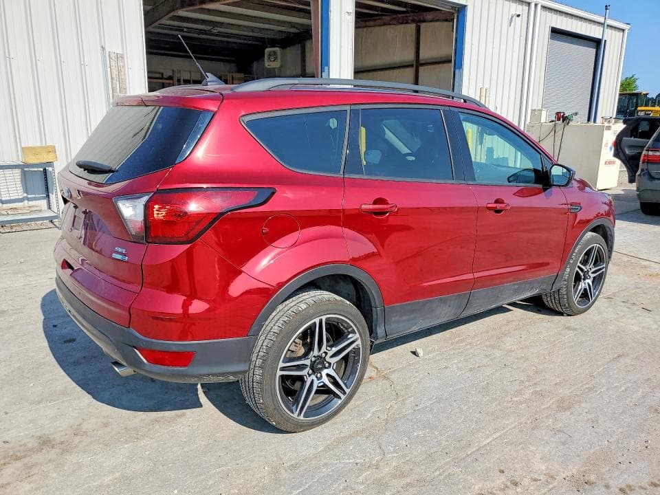 2019 FORD ESCAPE SEL 3