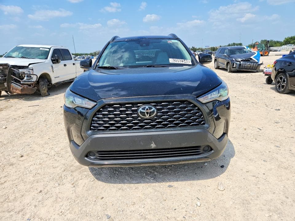 2022 TOYOTA COROLLA CROSS LE 5
