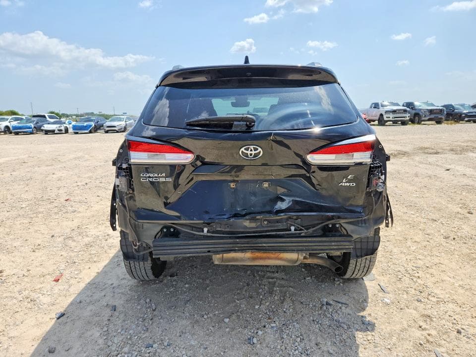 2022 TOYOTA COROLLA CROSS LE 6