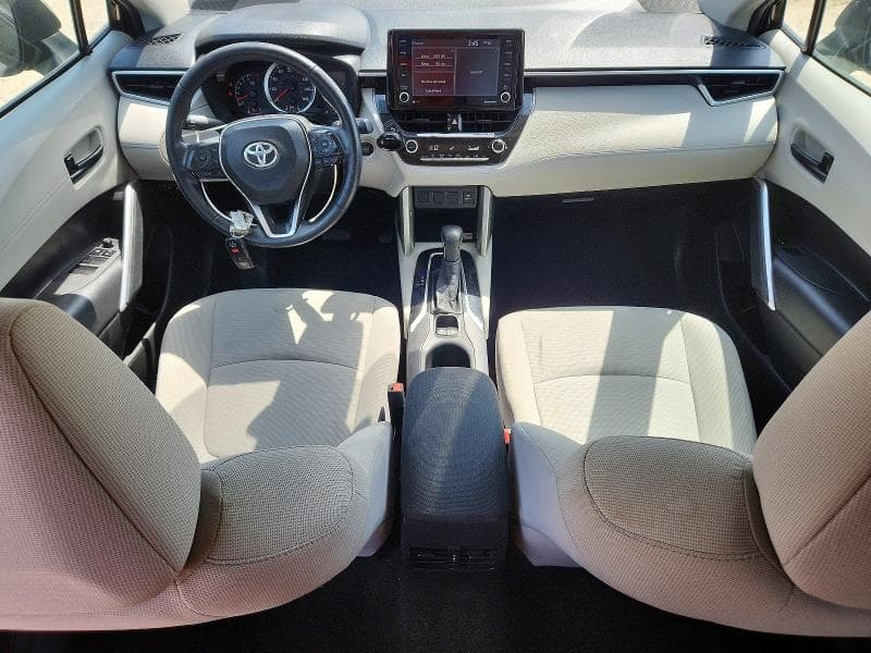 2022 TOYOTA COROLLA CROSS LE 8