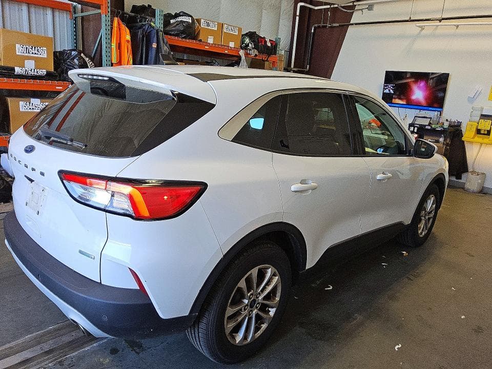2020 FORD ESCAPE SE 3