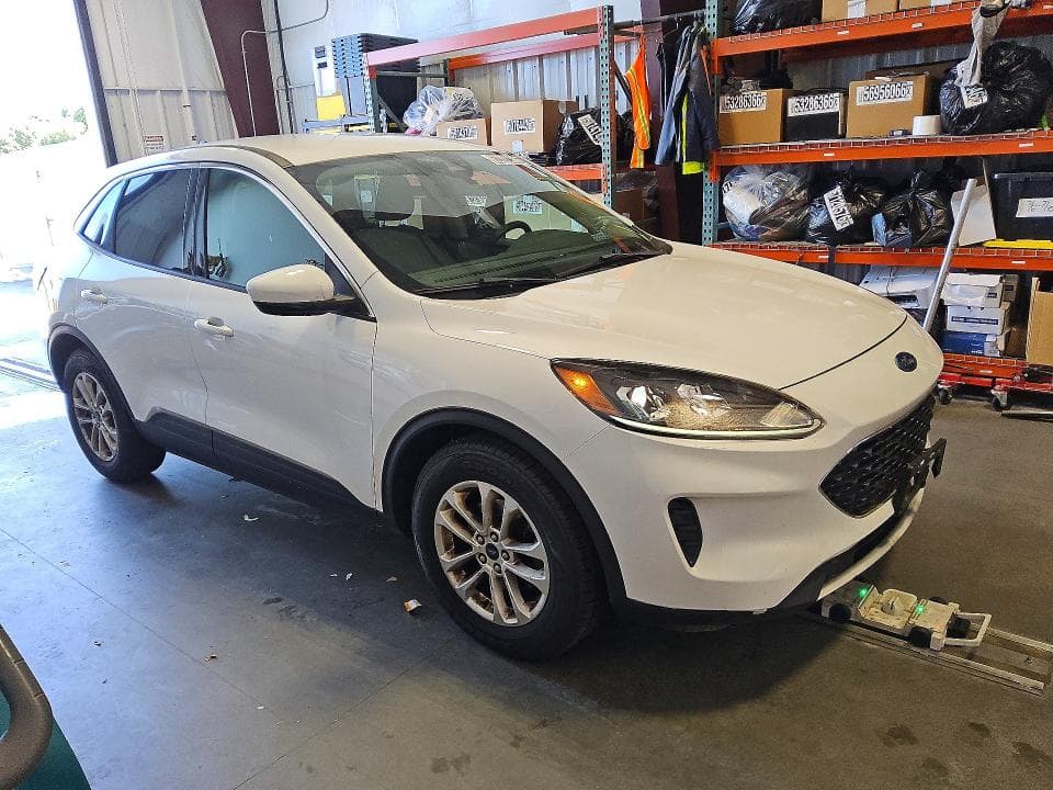 2020 FORD ESCAPE SE 4