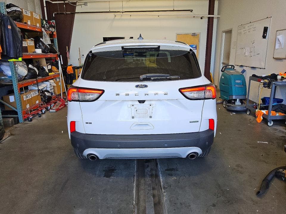 2020 FORD ESCAPE SE 6