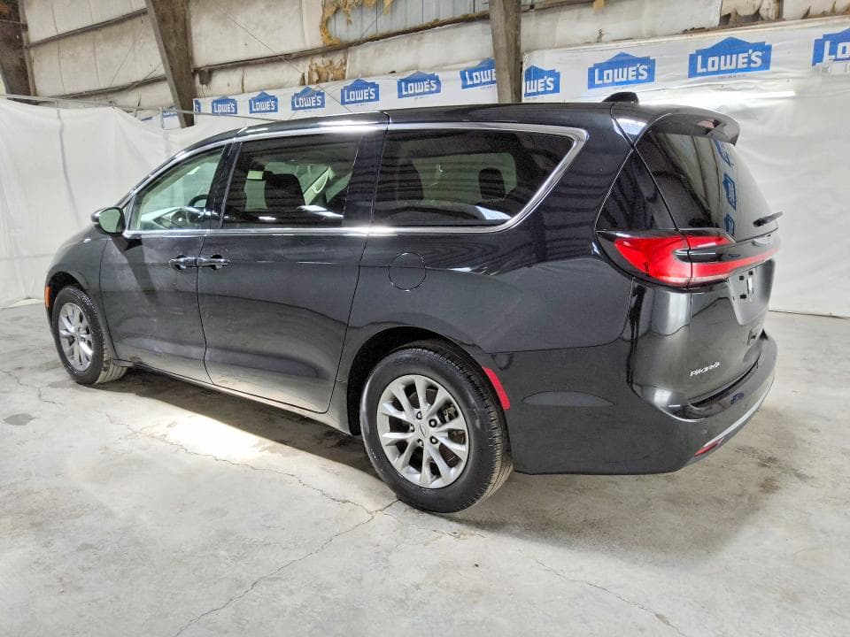 2023 CHRYSLER PACIFICA TOURING L 2