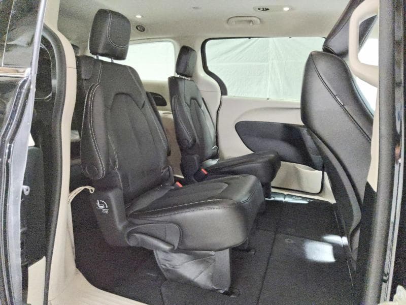 2023 CHRYSLER PACIFICA TOURING L 11