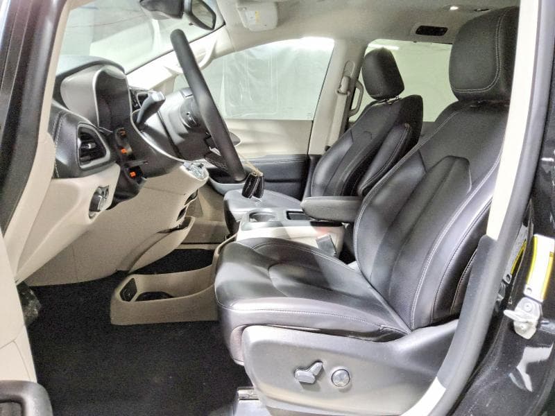 2023 CHRYSLER PACIFICA TOURING L 7