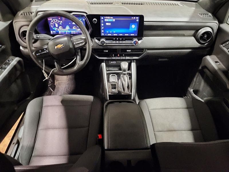 2025 CHEVROLET COLORADO 8